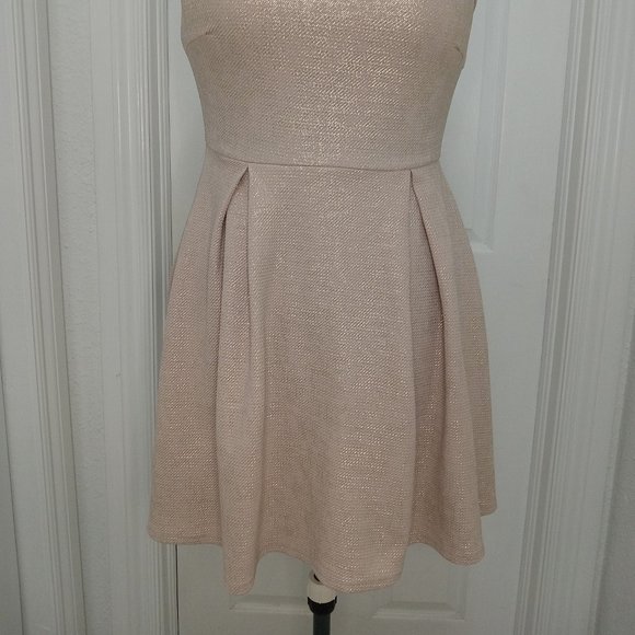 Soprano Gold Dress - Picture 3 of 7